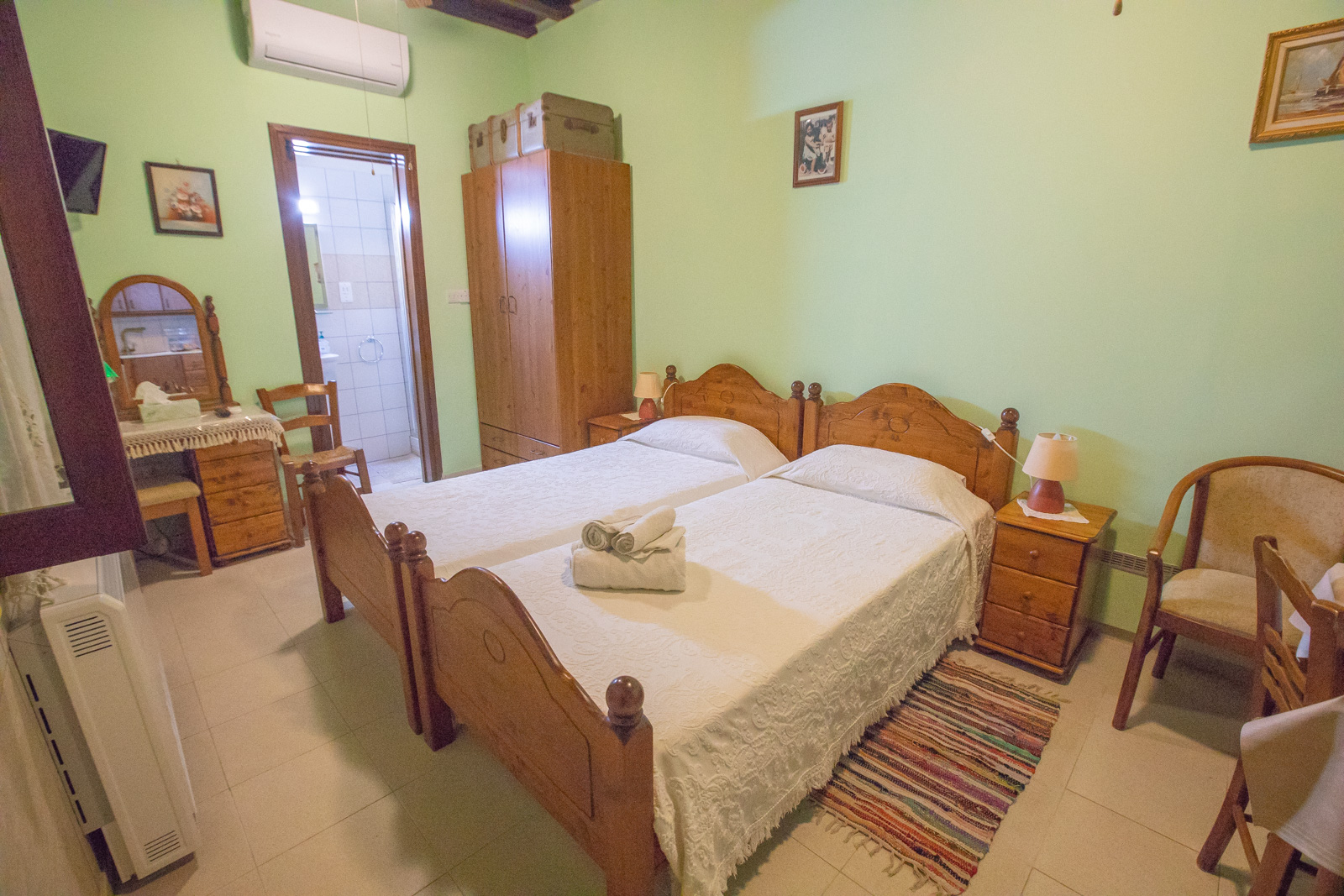 Standard Studio - Ground Floor thumbnail 4